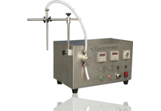 高精度磁力泵液體灌裝機(jī)